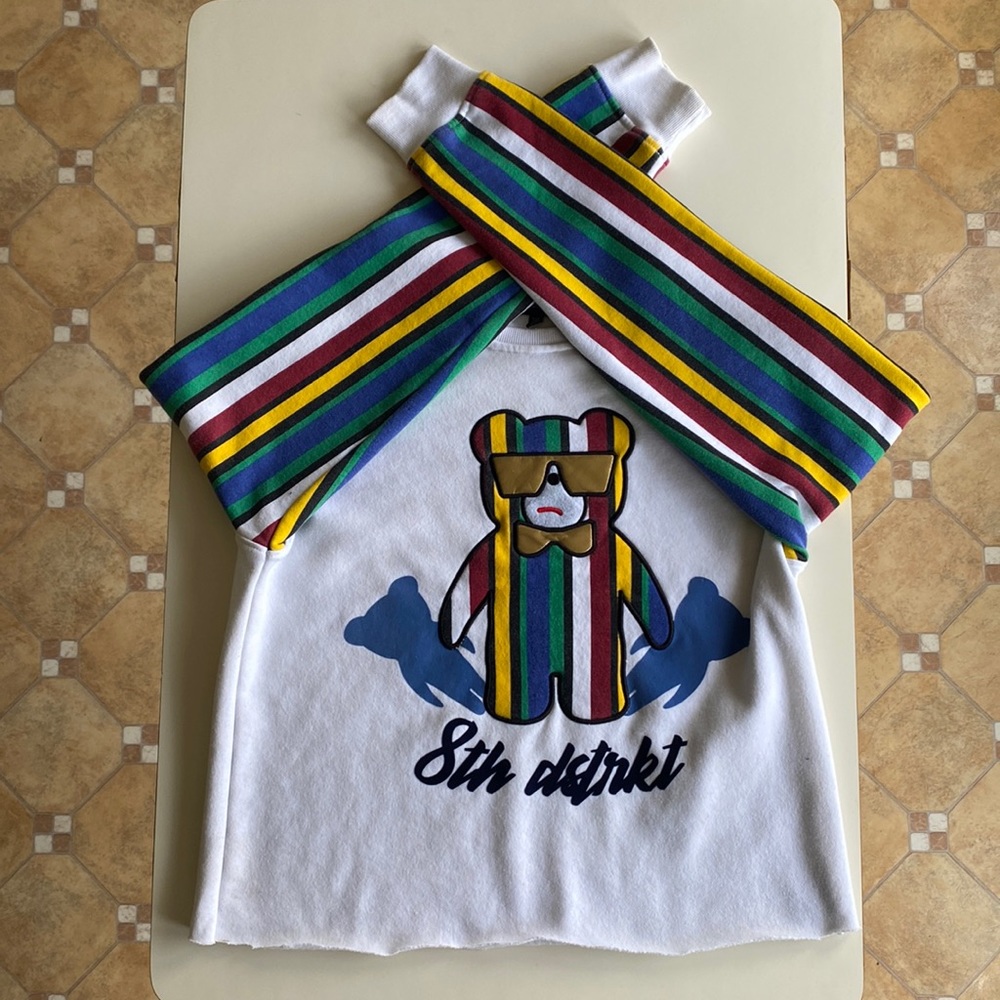 8th dstrkt Cropped Crewneck